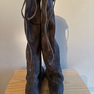 Stuart Wietzman Kneezie Gray Suede Knee-High Boots size 11 mint condition w/ box